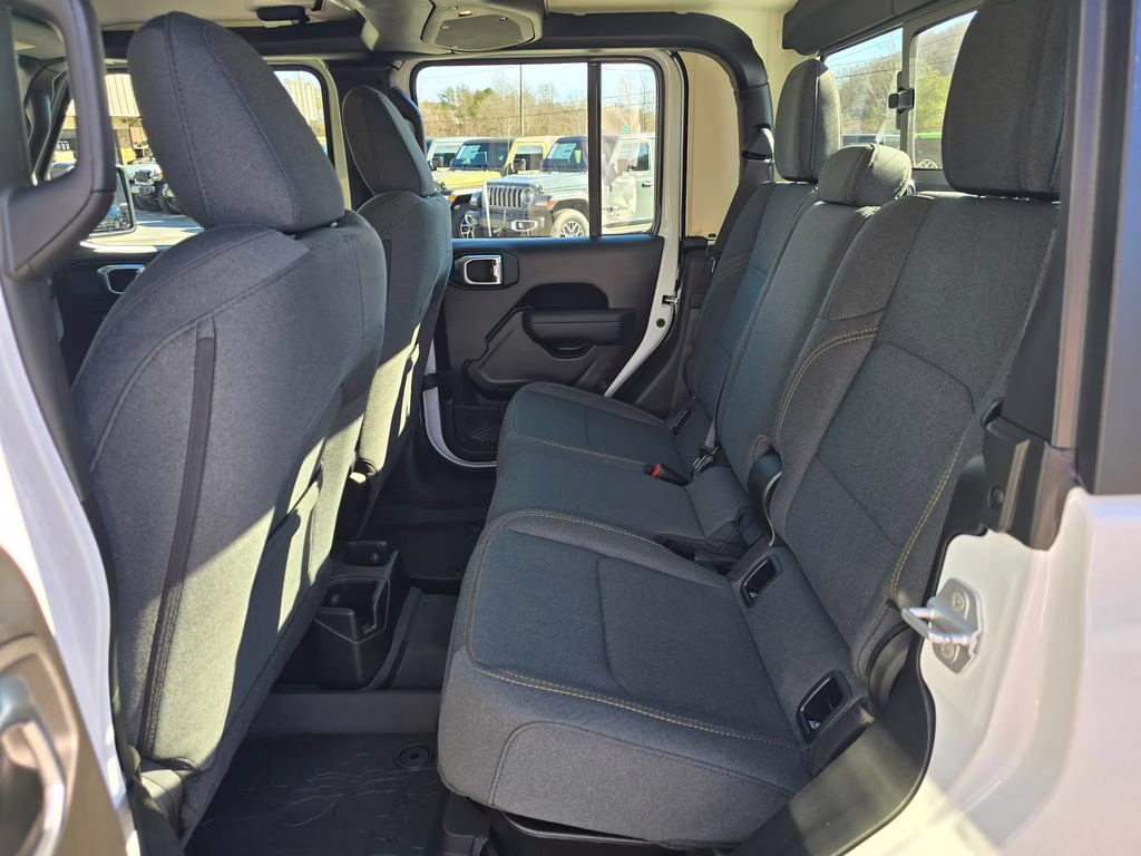 2026 Bright White Clearcoat Jeep Gladiator Sport 4X4 Truck