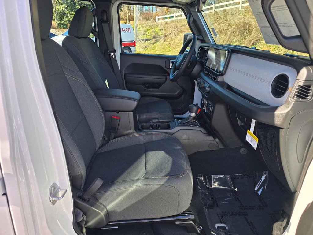 2026 Bright White Clearcoat Jeep Gladiator Sport 4X4 Truck