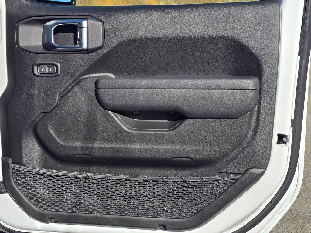 2026 Bright White Clearcoat Jeep Gladiator Sport 4X4 Truck