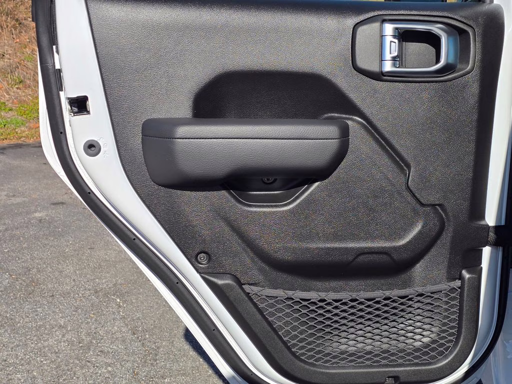 2026 Bright White Clearcoat Jeep Gladiator Sport 4X4 Truck