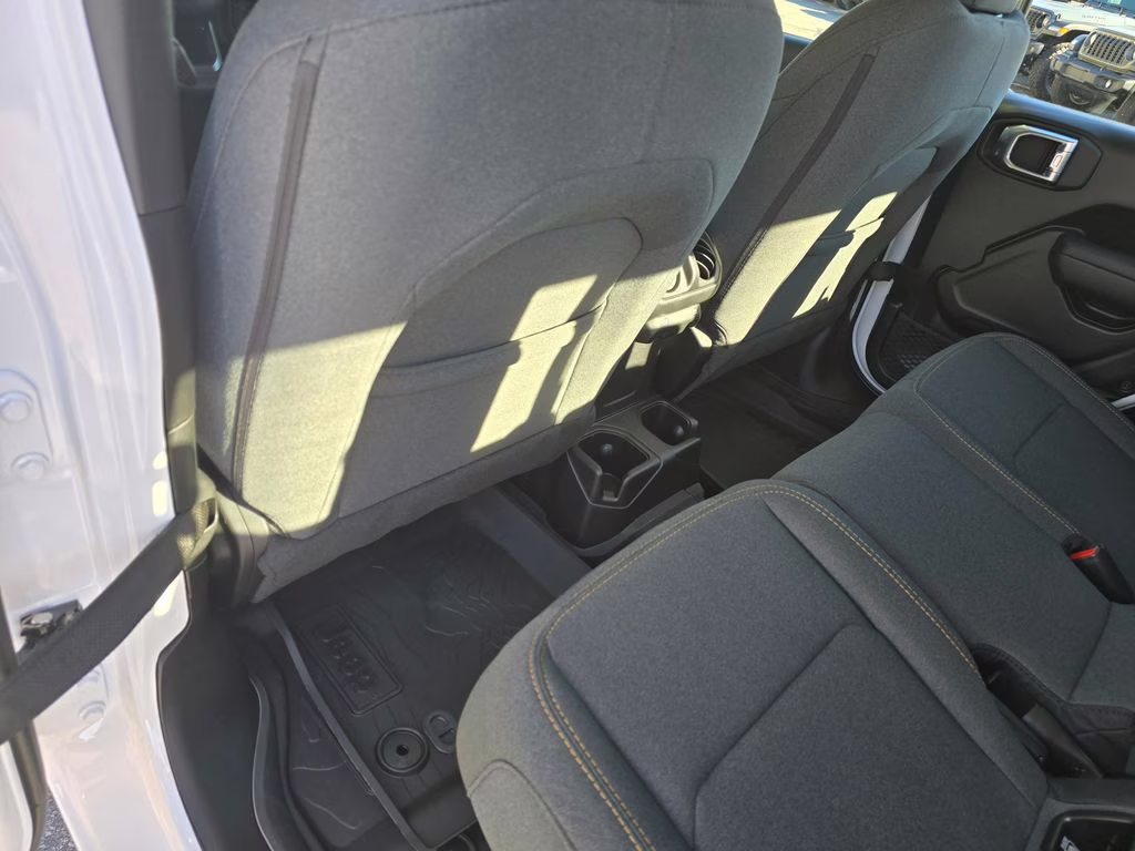 2026 Bright White Clearcoat Jeep Gladiator Sport 4X4 Truck