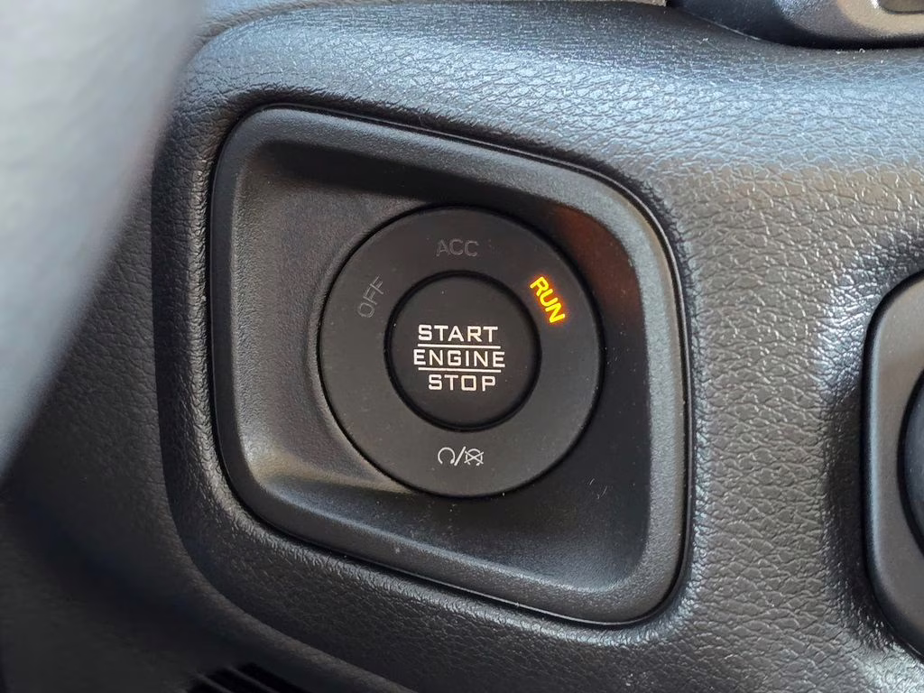 2026 Bright White Clearcoat Jeep Gladiator Sport 4X4 Truck