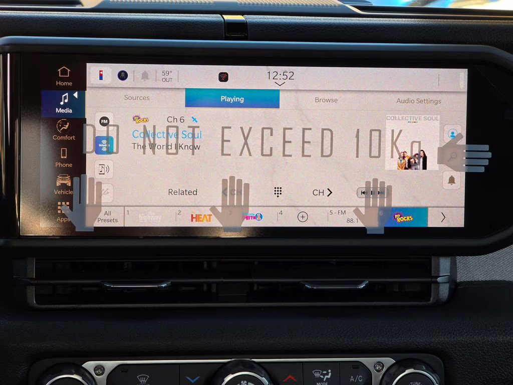 2026 Bright White Clearcoat Jeep Gladiator Sport 4X4 Truck