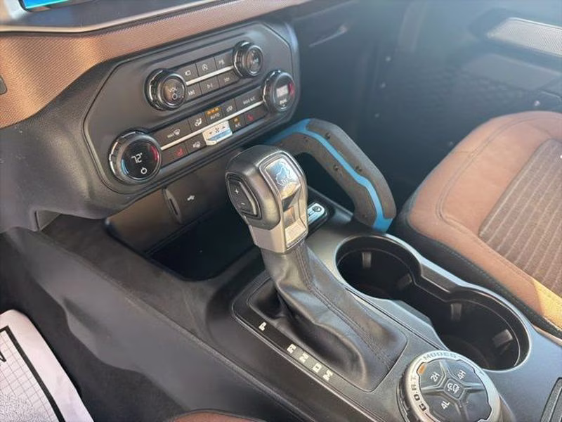 2023 Azure Gray Metallic Tri-Coat Ford Bronco Outer Banks 4X4 SUV