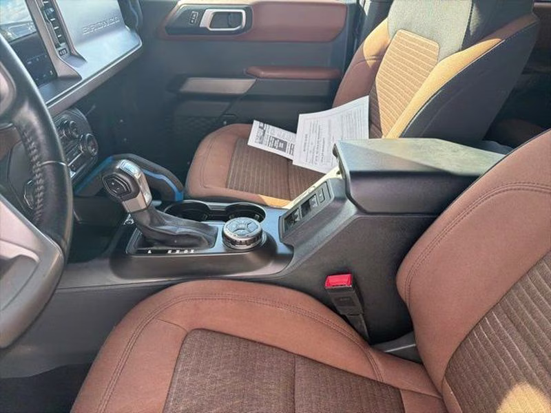 2023 Azure Gray Metallic Tri-Coat Ford Bronco Outer Banks 4X4 SUV