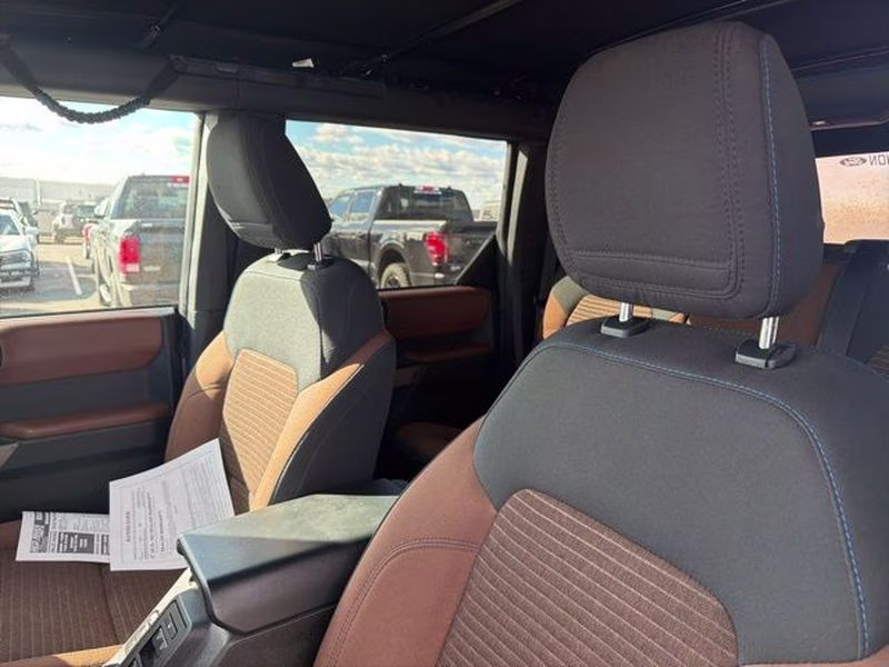 2023 Azure Gray Metallic Tri-Coat Ford Bronco Outer Banks 4X4 SUV