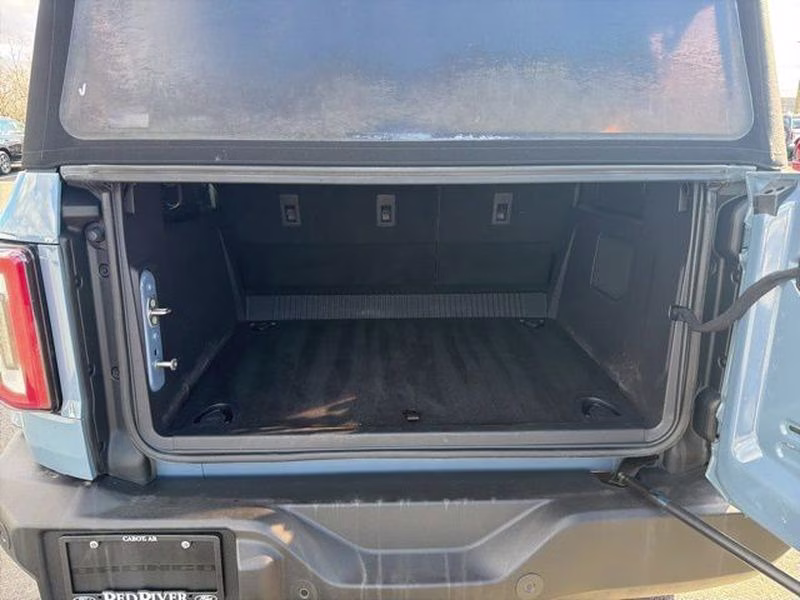 2023 Azure Gray Metallic Tri-Coat Ford Bronco Outer Banks 4X4 SUV