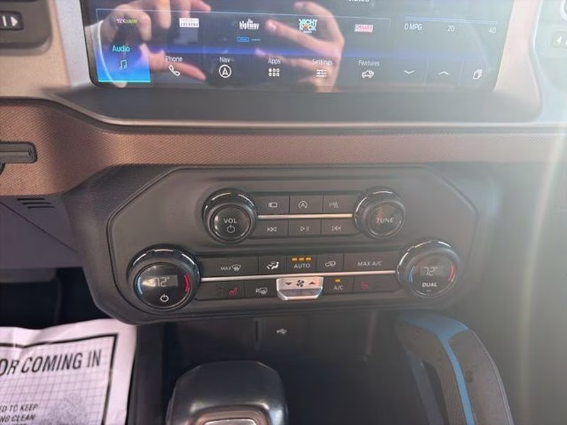 2023 Azure Gray Metallic Tri-Coat Ford Bronco Outer Banks 4X4 SUV