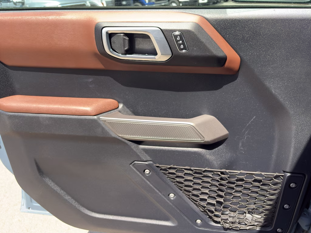 2023 Azure Gray Metallic Tri-Coat Ford Bronco Outer Banks 4X4 SUV