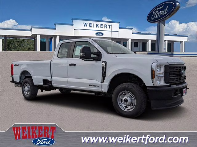 2026 Oxford White Ford Super Duty F-350 SRW XL 4X4 Truck