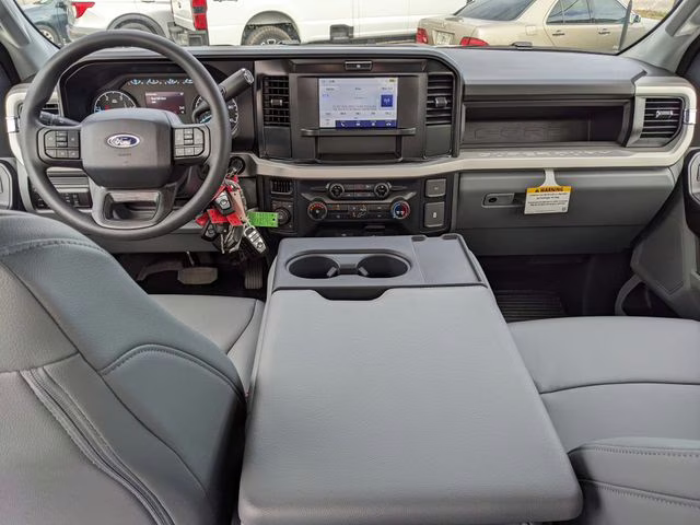 2026 Oxford White Ford Super Duty F-350 SRW XL 4X4 Truck