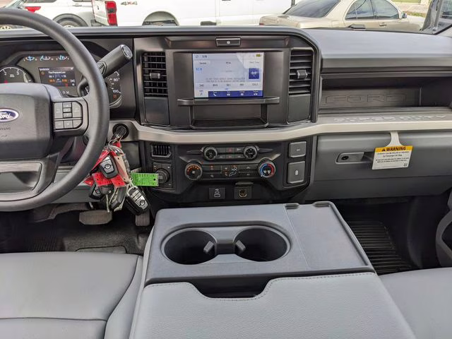 2026 Oxford White Ford Super Duty F-350 SRW XL 4X4 Truck