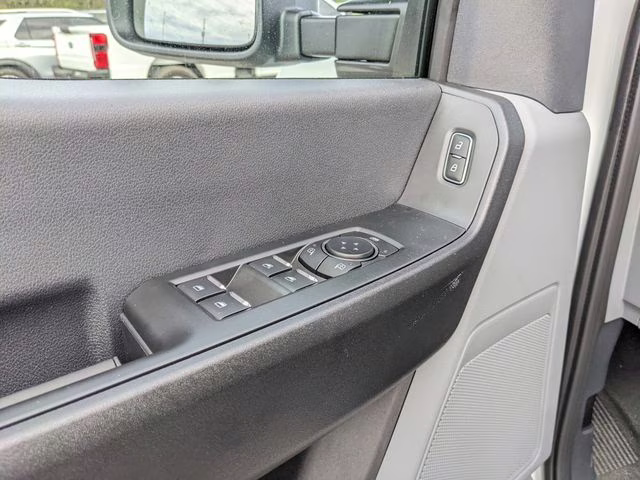 2026 Oxford White Ford Super Duty F-350 SRW XL 4X4 Truck