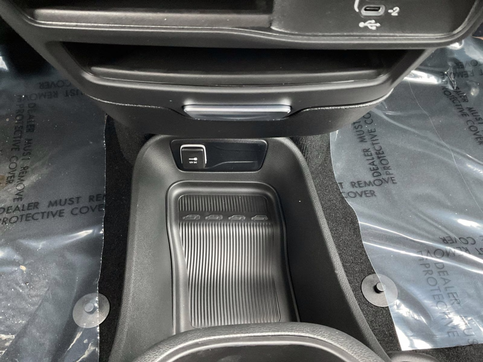 2026 Diamond Black Crystal Pearlcoat Chrysler Pacifica Select AWD Van