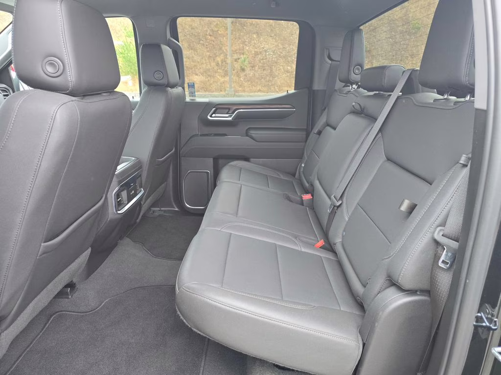 2023 Onyx Black GMC Sierra 1500 SLT 4X4 Truck