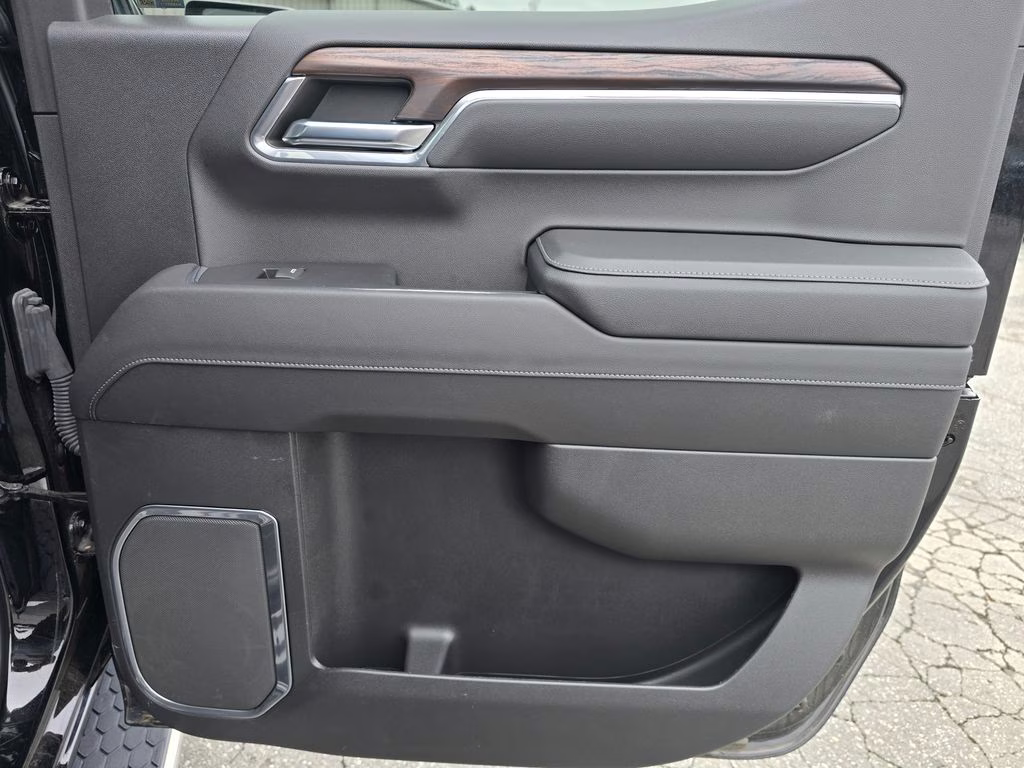 2023 Onyx Black GMC Sierra 1500 SLT 4X4 Truck