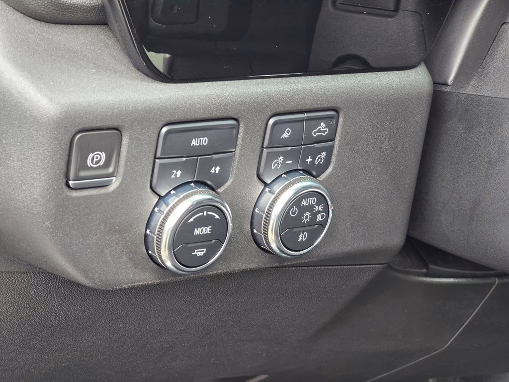 2023 Onyx Black GMC Sierra 1500 SLT 4X4 Truck