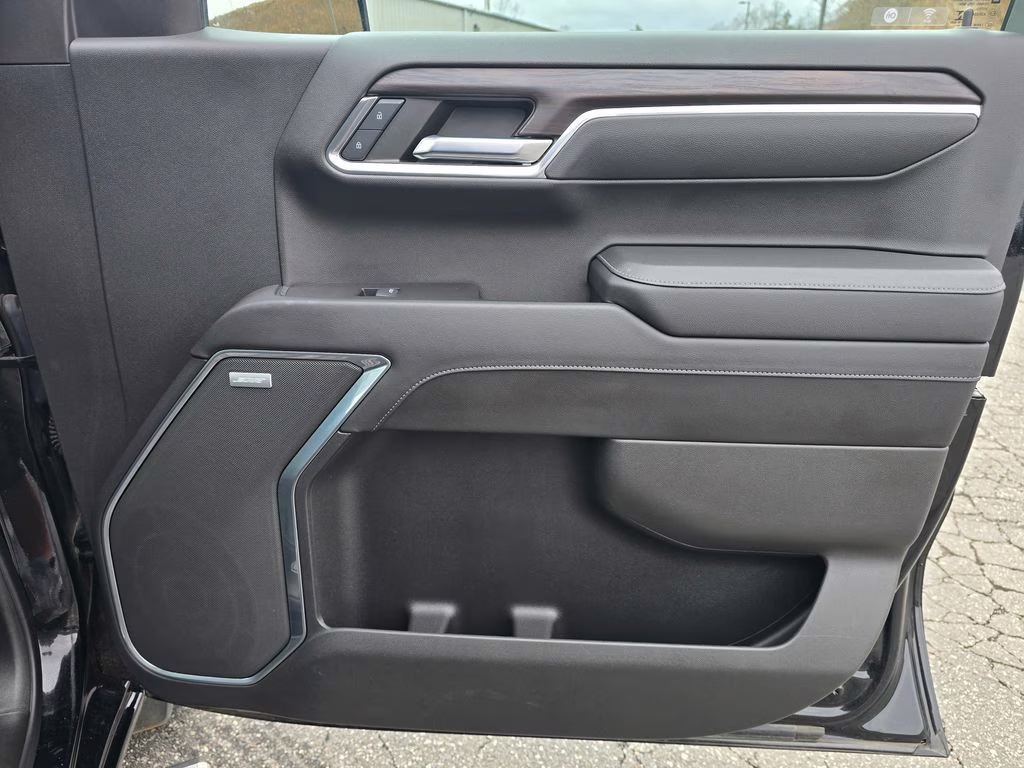 2023 Onyx Black GMC Sierra 1500 SLT 4X4 Truck