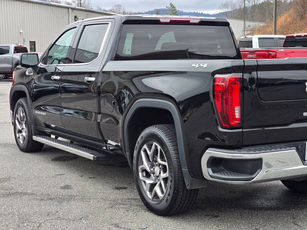 2023 Onyx Black GMC Sierra 1500 SLT 4X4 Truck
