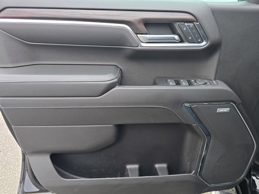 2023 Onyx Black GMC Sierra 1500 SLT 4X4 Truck