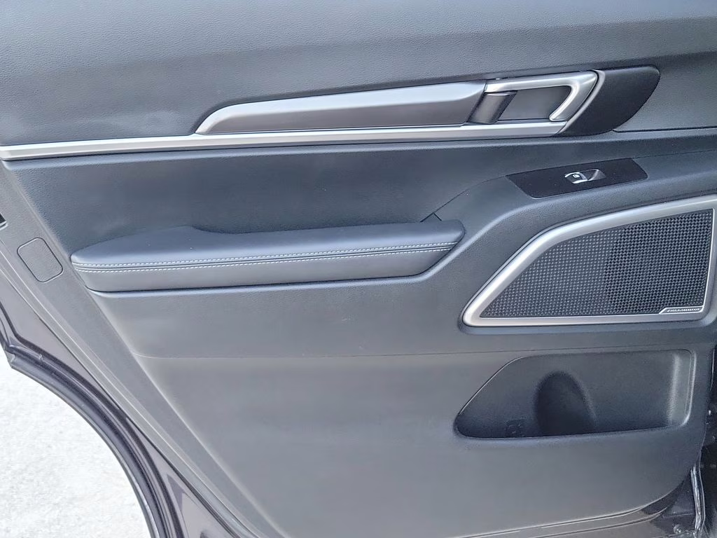 2025 Panthera Metal Kia Telluride S FWD SUV