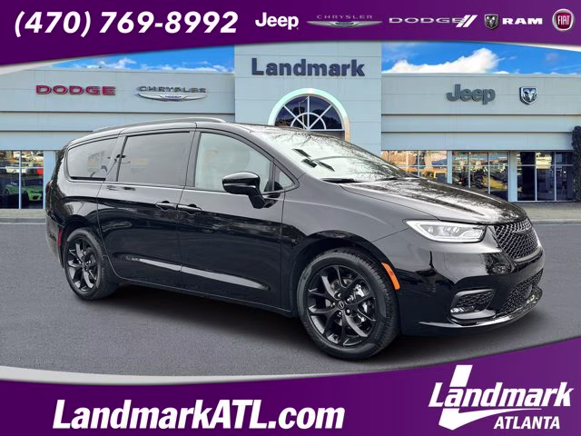 2026 Diamond Black Crystal Pearlcoat Chrysler Pacifica Select FWD Van