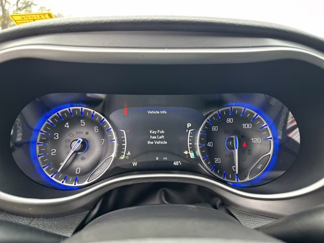 2026 Diamond Black Crystal Pearlcoat Chrysler Pacifica Select FWD Van