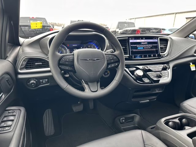 2026 Diamond Black Crystal Pearlcoat Chrysler Pacifica Select FWD Van