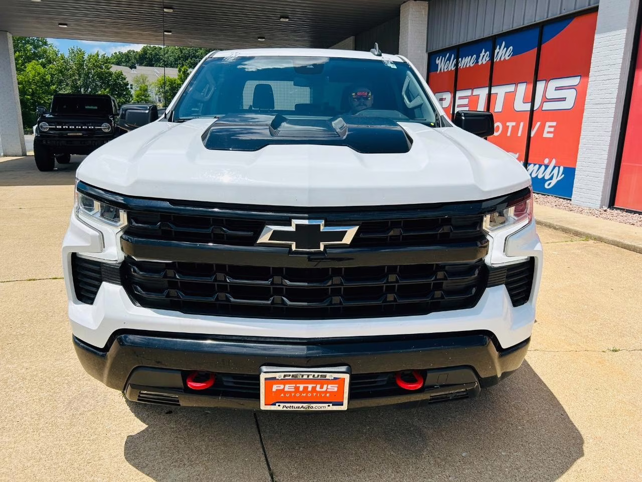 2023 Summit White Chevrolet Silverado 1500 LT Trail Boss 4X4 Truck