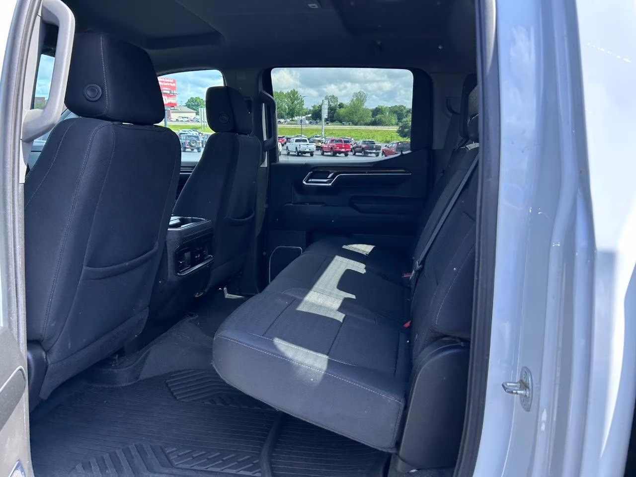 2023 Summit White Chevrolet Silverado 1500 LT Trail Boss 4X4 Truck