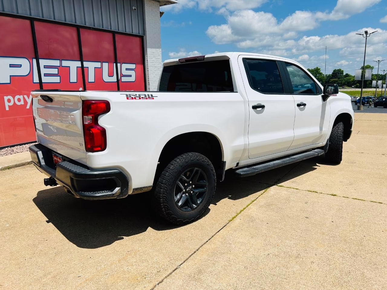 2023 Summit White Chevrolet Silverado 1500 LT Trail Boss 4X4 Truck
