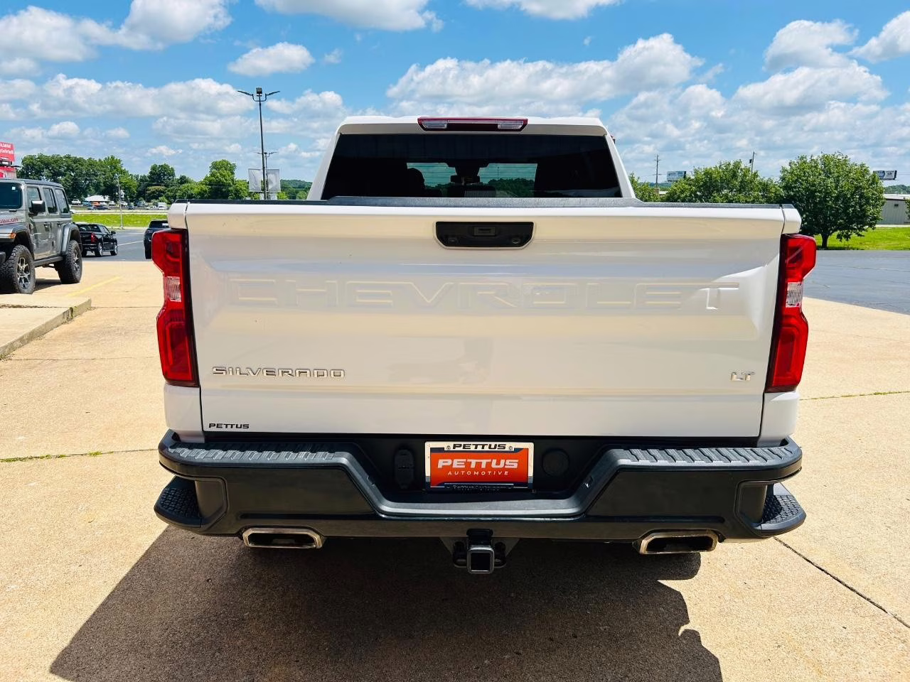 2023 Summit White Chevrolet Silverado 1500 LT Trail Boss 4X4 Truck