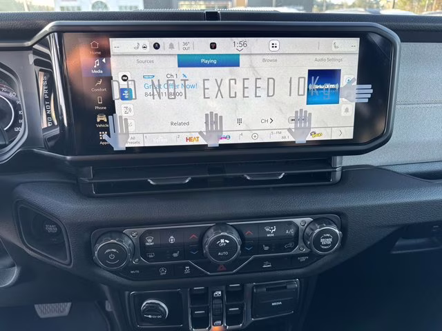 2026 Anvil Clearcoat Jeep Gladiator Sport S 4X4 Truck