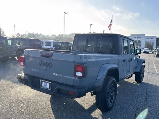 2026 Anvil Clearcoat Jeep Gladiator Sport S 4X4 Truck