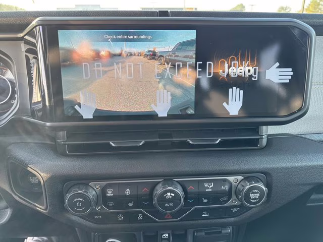 2026 Anvil Clearcoat Jeep Gladiator Sport S 4X4 Truck