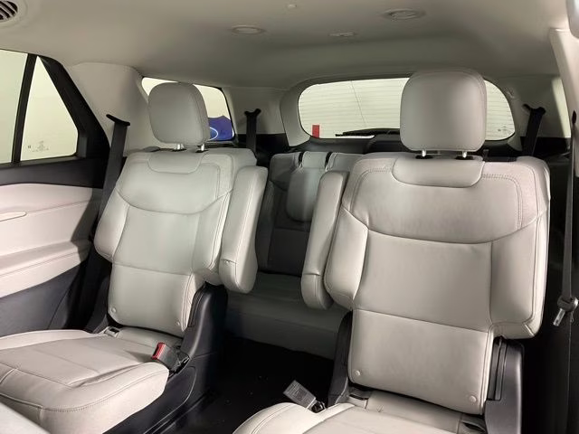 2026 White Metallic Ford Explorer Active RWD SUV