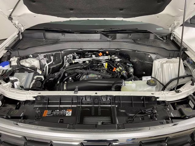 2026 White Metallic Ford Explorer Active RWD SUV