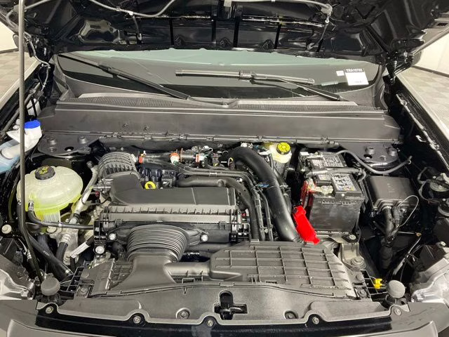 2026 Shadow Black Ford Maverick Lobo Standard AWD Truck