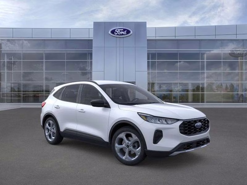 2025 Space Silver Metallic Ford Escape ST-Line FWD SUV