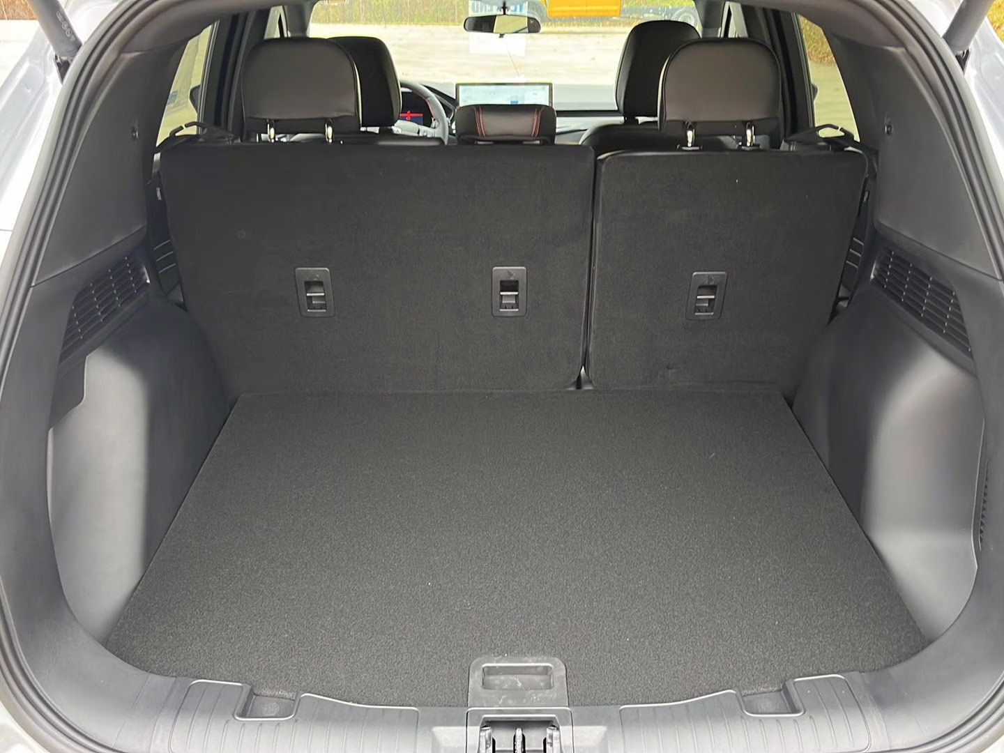 2026 Space Silver Ford Escape Hybrid ST-Line Select AWD SUV