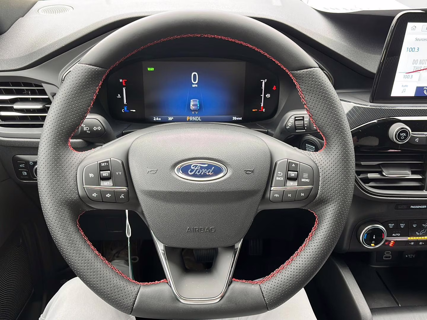 2026 Rapid Red Metallic Tinted Clearcoat Ford Escape Hybrid ST-Line Select AWD SUV