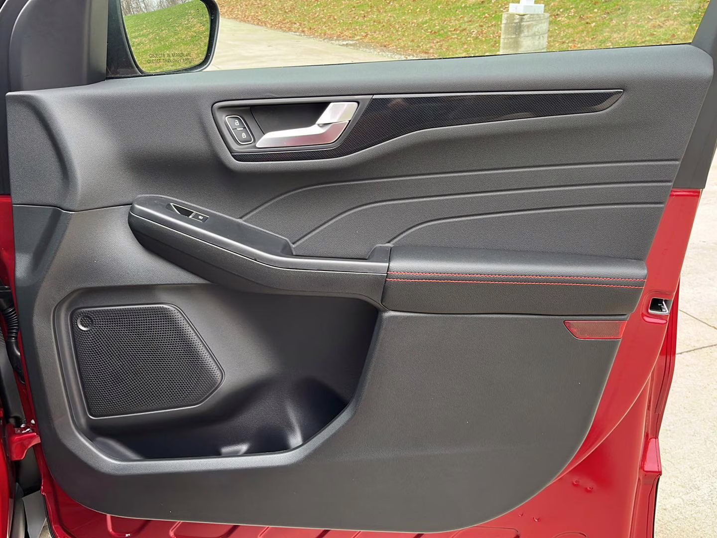 2026 Rapid Red Metallic Tinted Clearcoat Ford Escape Hybrid ST-Line Select AWD SUV