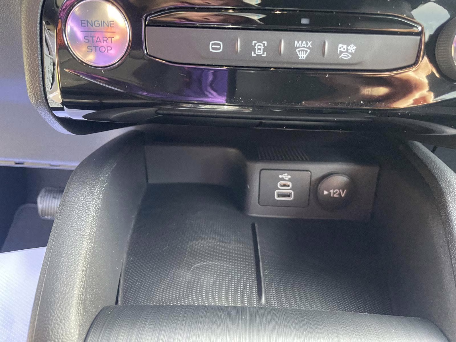 2026 Star White Metallic Tri-Coat Ford Escape ST-Line Select AWD SUV