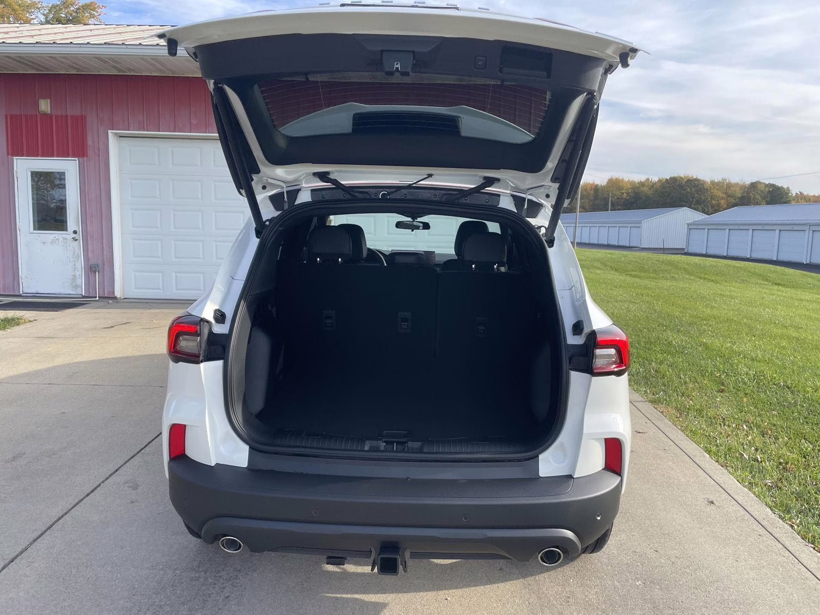 2026 Star White Metallic Tri-Coat Ford Escape ST-Line Select AWD SUV