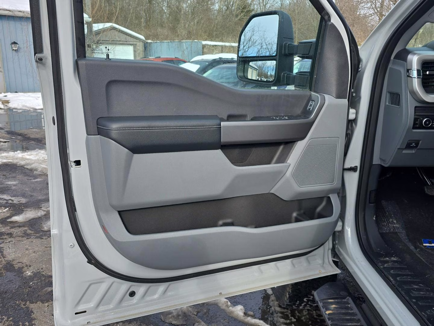 2025 Avalanche Gray Ford Super Duty F-250 SRW XLT 4X4 Truck