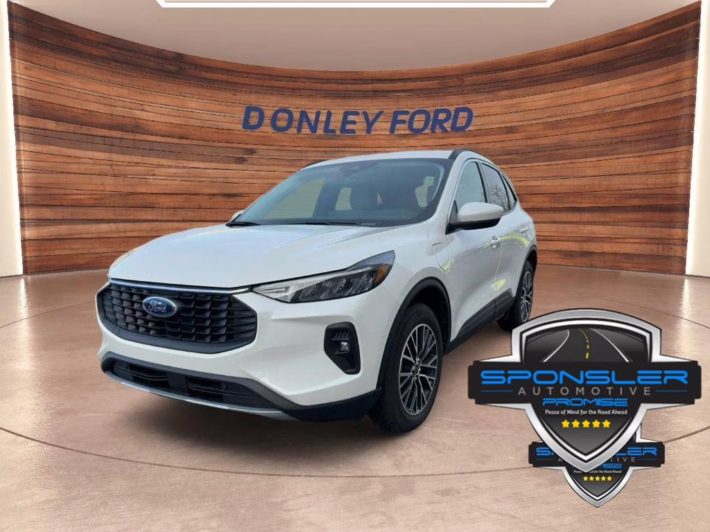 2024 Star White Metallic Tri-Coat Ford Escape FWD FWD Crossover