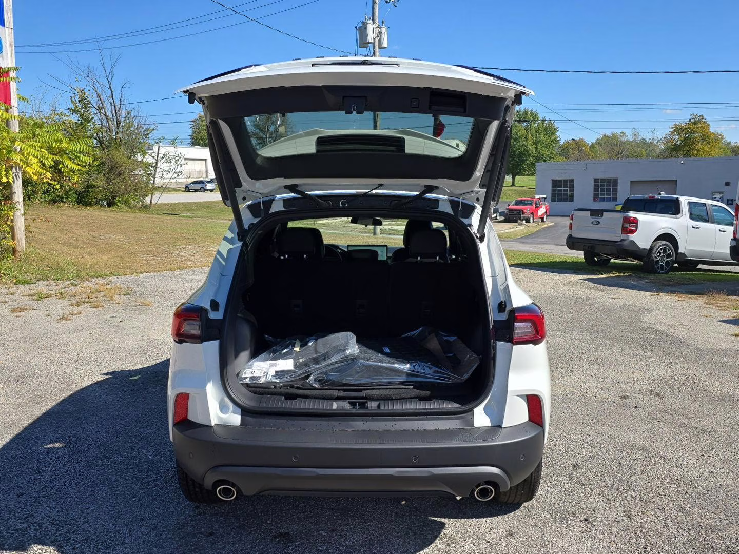 2026 Star White Metallic Tri-Coat Ford Escape ST-Line AWD SUV