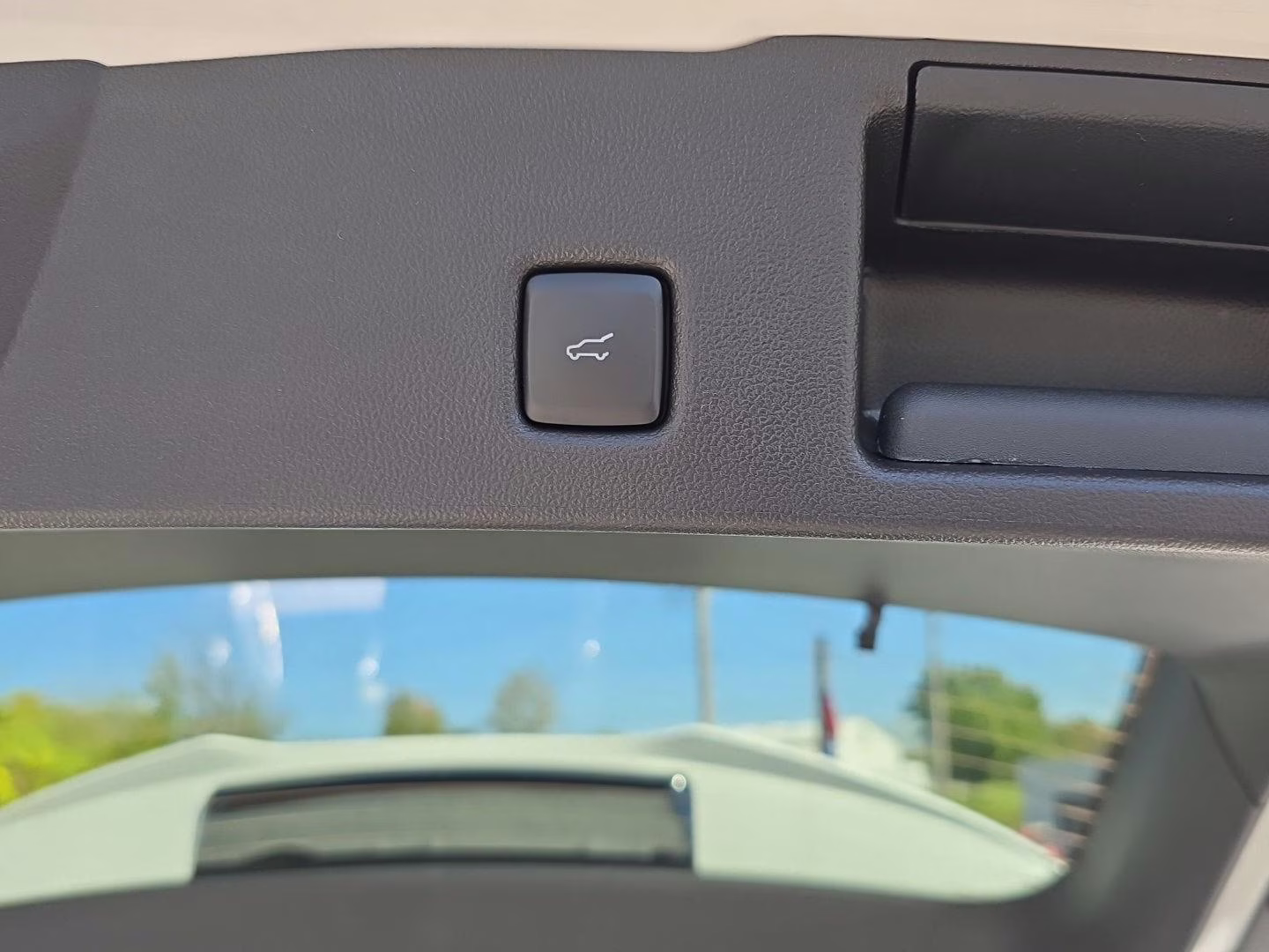 2026 Star White Metallic Tri-Coat Ford Escape ST-Line AWD SUV