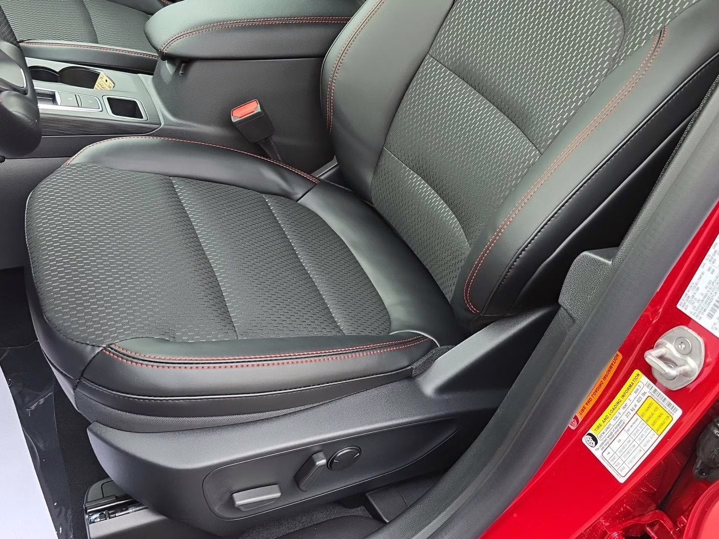 2026 Rapid Red Metallic Tinted Clearcoat Ford Escape Hybrid ST-Line Select AWD SUV