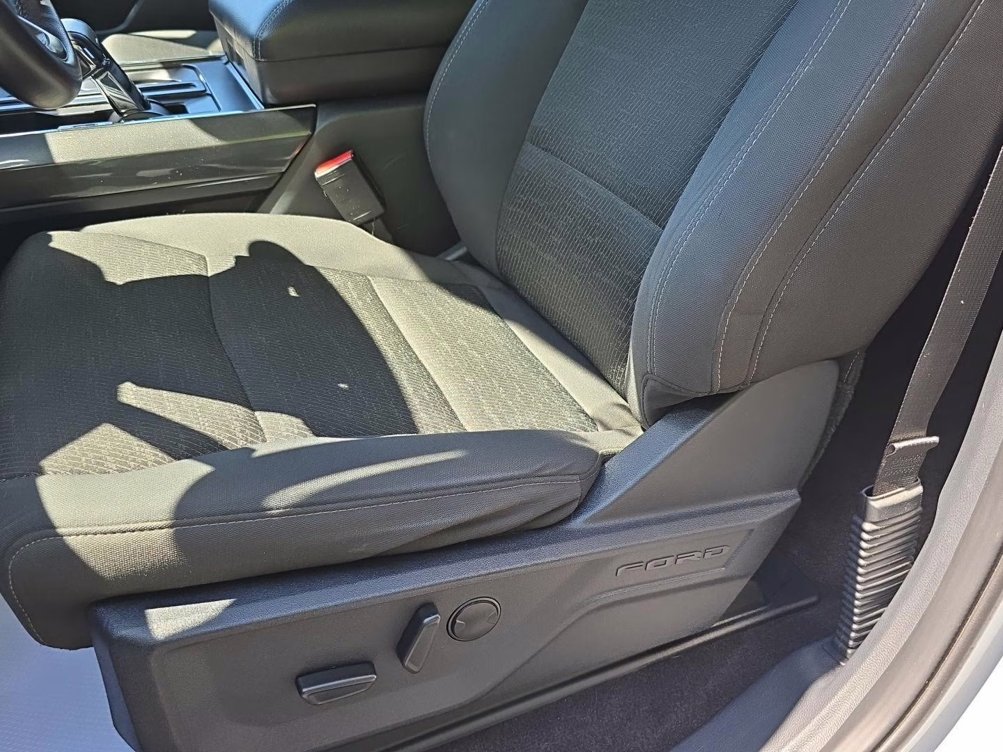 2022 Space White Ford F-150 XLT 4X4 Truck